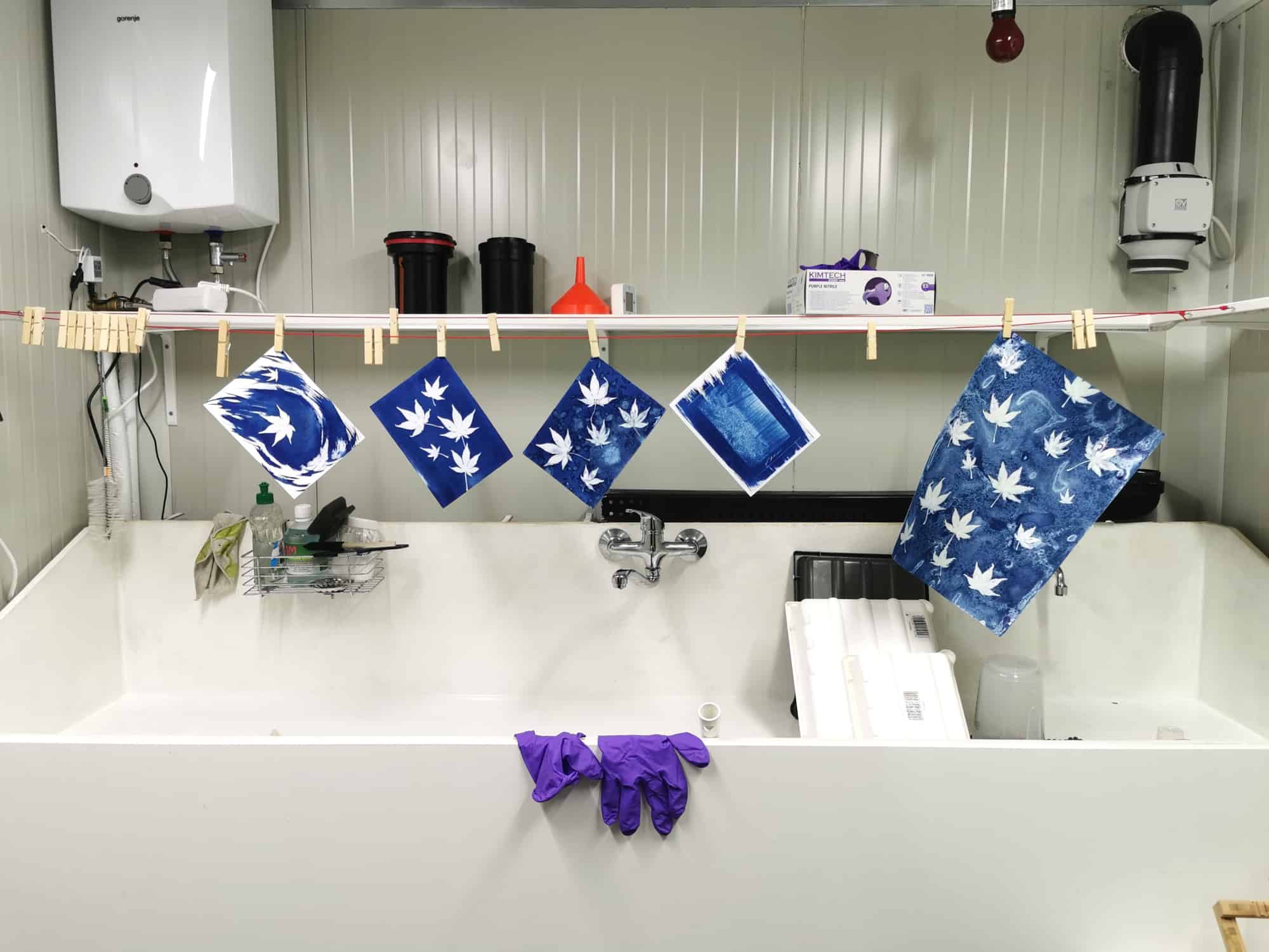 Working-in-container-darkroom